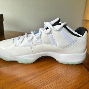 Air Jordan 11 Retro Low. Men’s size 10.5